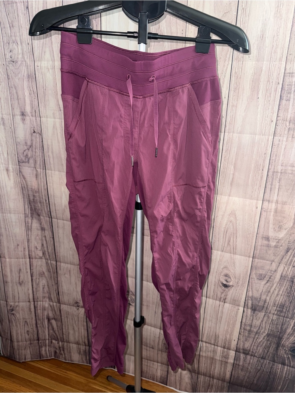 Lululemon Studio Pant II Size 6 | maroon Relaxed Yoga studio Pants